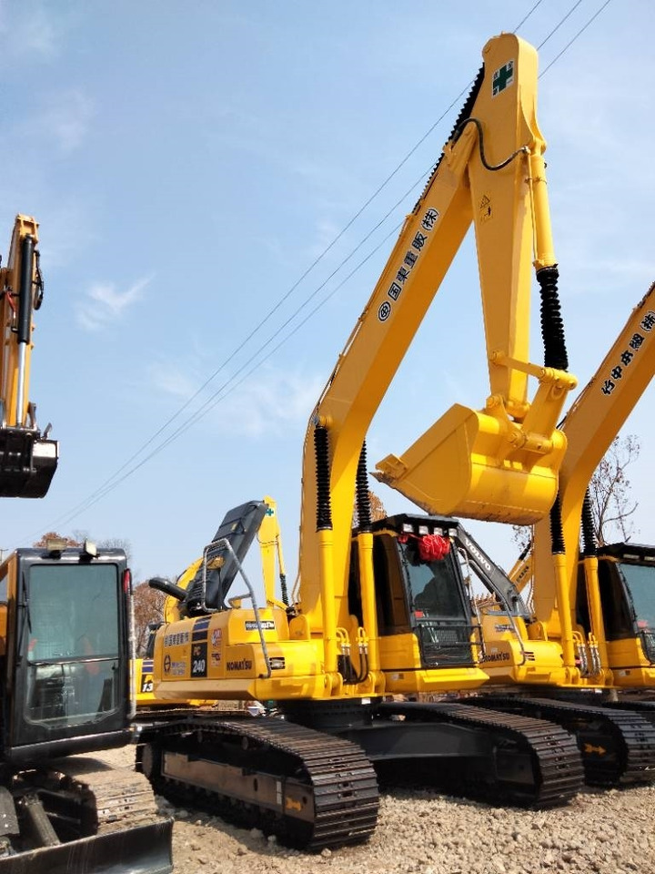 Komatsu PC 240 - Kāpurķēžu ekskavators: foto 1 Komatsu PC 240 - Kāpurķēžu ekskavators: foto 1