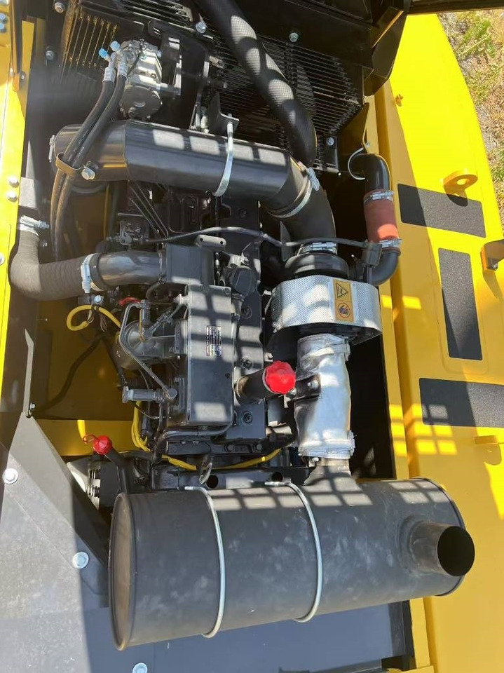 Komatsu PC 300 - Kāpurķēžu ekskavators: foto 4 Komatsu PC 300 - Kāpurķēžu ekskavators: foto 4