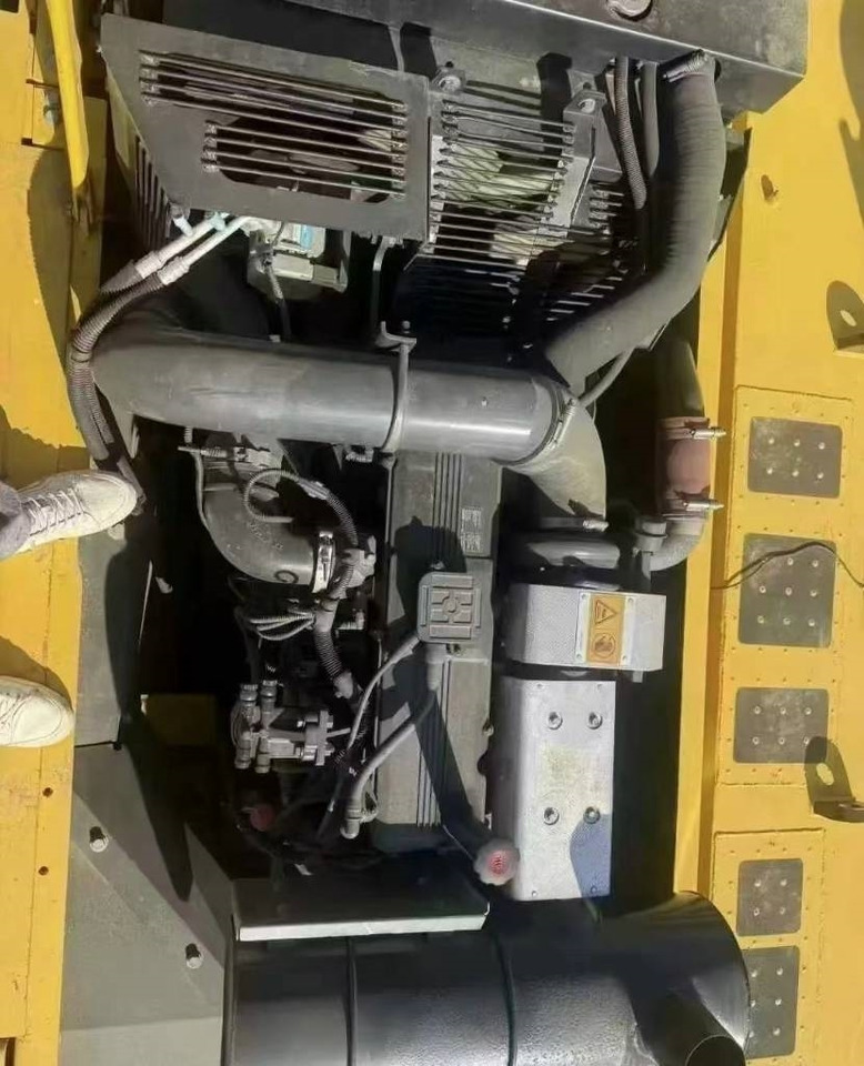 Komatsu PC 350-8 - Kāpurķēžu ekskavators: foto 2 Komatsu PC 350-8 - Kāpurķēžu ekskavators: foto 2