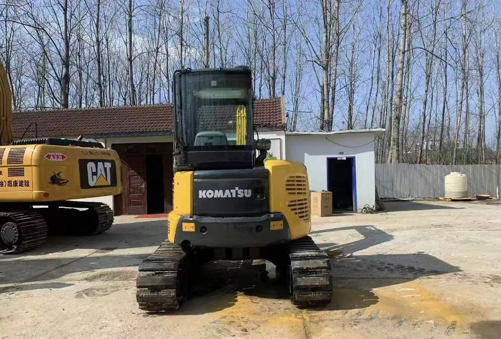 Komatsu PC 55 - Mini-ekskavators: foto 4 Komatsu PC 55 - Mini-ekskavators: foto 4