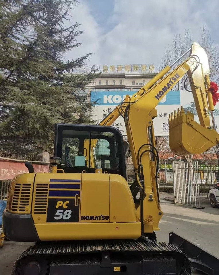 Komatsu PC 58 - Mini-ekskavators: foto 1 Komatsu PC 58 - Mini-ekskavators: foto 1