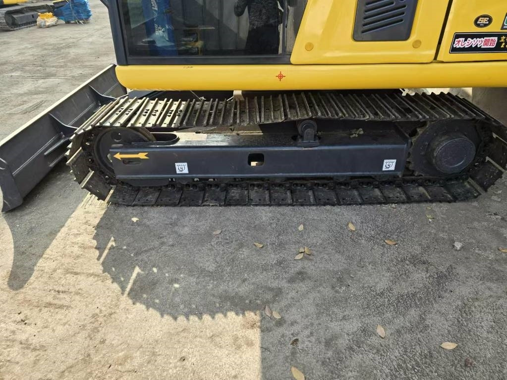 Komatsu PC 70 - Mini-ekskavators: foto 2 Komatsu PC 70 - Mini-ekskavators: foto 2