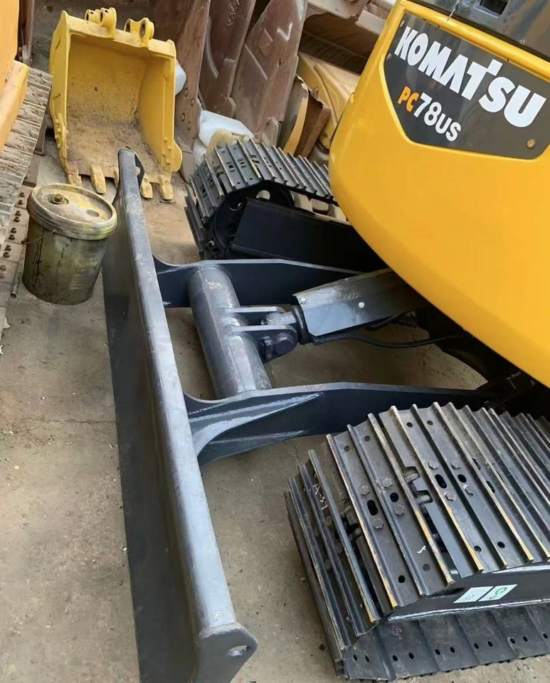 Komatsu PC 78 - Mini-ekskavators: foto 2 Komatsu PC 78 - Mini-ekskavators: foto 2