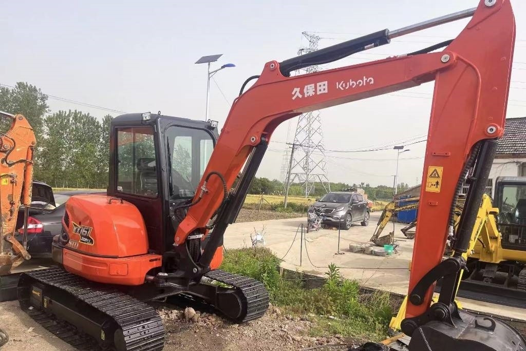 Kubota 161 - Mini-ekskavators: foto 1 Kubota 161 - Mini-ekskavators: foto 1