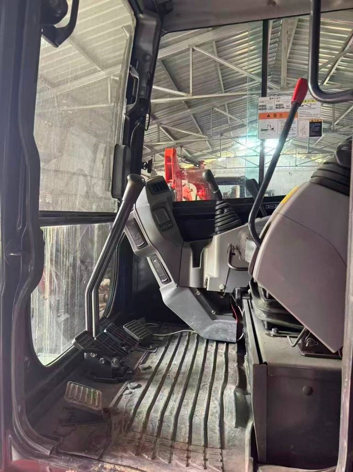 Kubota KX 165 - Kāpurķēžu ekskavators: foto 3 Kubota KX 165 - Kāpurķēžu ekskavators: foto 3