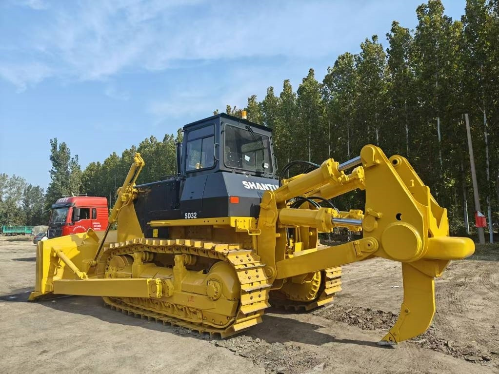 Shantui SD 32 - Buldozers: foto 1 Shantui SD 32 - Buldozers: foto 1