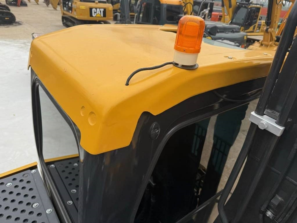 Volvo 140 - Kāpurķēžu ekskavators: foto 5 Volvo 140 - Kāpurķēžu ekskavators: foto 5