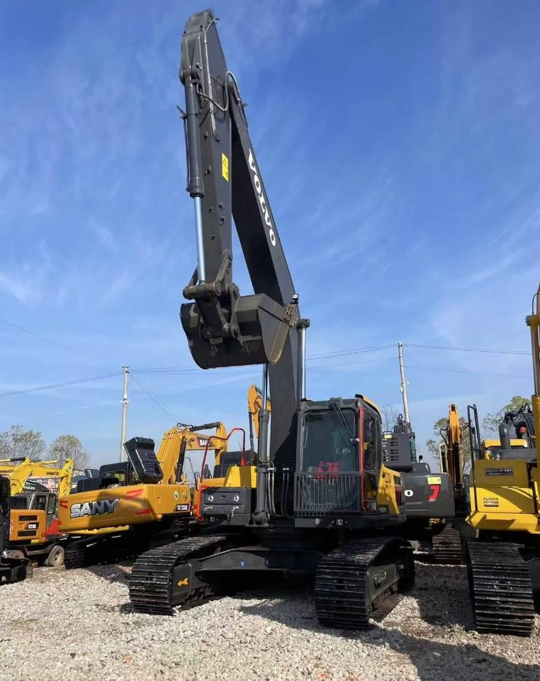 Volvo EC 240 - Kāpurķēžu ekskavators: foto 1 Volvo EC 240 - Kāpurķēžu ekskavators: foto 1