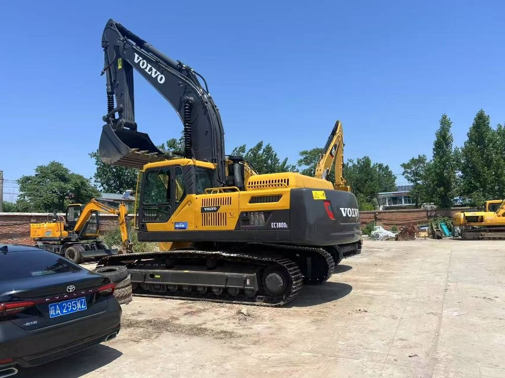 Volvo EC 380 - Kāpurķēžu ekskavators: foto 1 Volvo EC 380 - Kāpurķēžu ekskavators: foto 1