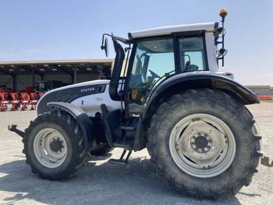 Valtra T 152 - Traktors: foto 3 Valtra T 152 - Traktors: foto 3