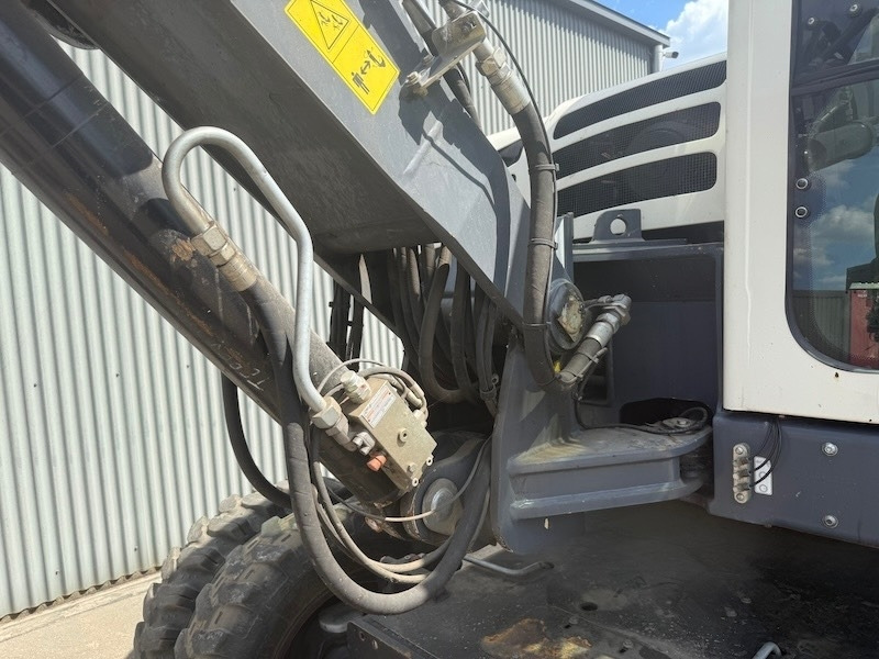 Terex TW 85 - Riteņu ekskavators: foto 5 Terex TW 85 - Riteņu ekskavators: foto 5