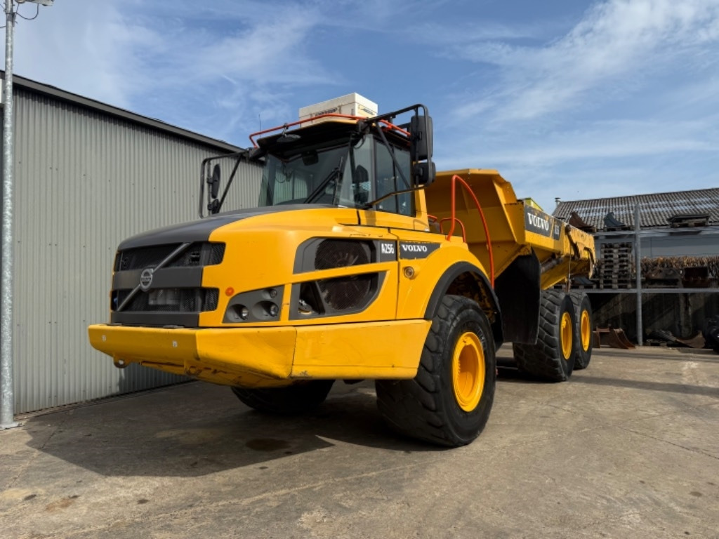 Volvo A 25 G - Artikulētias pašizgāzējs: foto 1 Volvo A 25 G - Artikulētias pašizgāzējs: foto 1