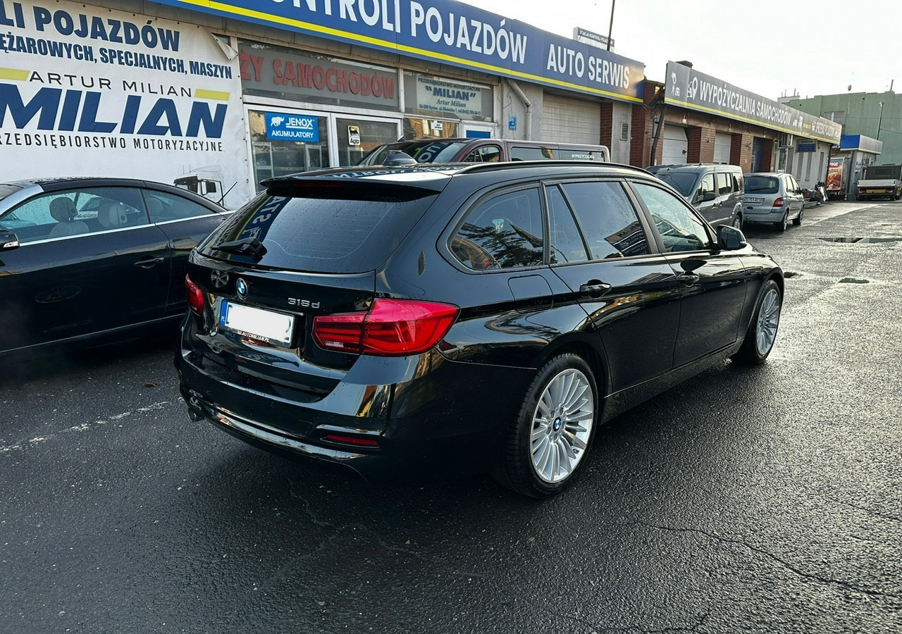 BMW SERIA 3 V (F30/F31/F34) BMW SERIA 3 318d 150KM Automat SportLine*AdaptiveLed*Navi*Półskóra*SerwisBMW* FV - Vieglā automašīna: foto 3 BMW SERIA 3 V (F30/F31/F34) BMW SERIA 3 318d 150KM Automat SportLine*AdaptiveLed*Navi*Półskóra*SerwisBMW* FV - Vieglā automašīna: foto 3