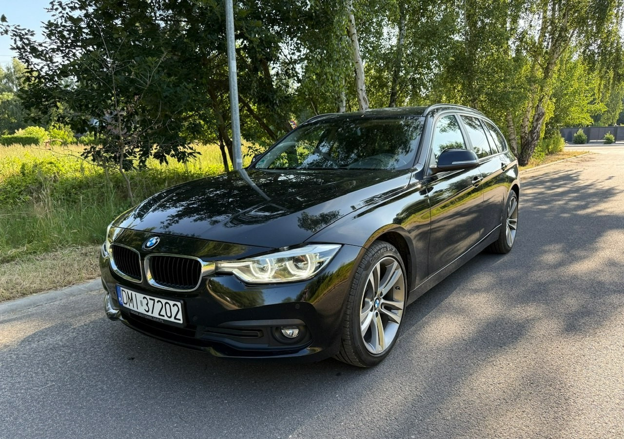 BMW SERIA 3 V (F30/F31/F34) BMW SERIA 3 318d 150KM Automat SportLine*AdaptiveLed*Navi*Półskóra*SerwisBMW* FV - Universālis: foto 1 BMW SERIA 3 V (F30/F31/F34) BMW SERIA 3 318d 150KM Automat SportLine*AdaptiveLed*Navi*Półskóra*SerwisBMW* FV - Universālis: foto 1