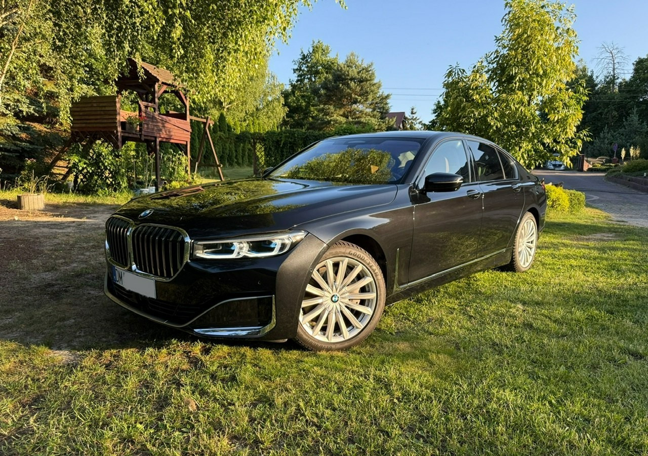 BMW SERIA 7 II (G11/G12) BMW SERIA 7 740d Xdrive 340KM Luxury+Exclusive Masaże Adaptiv Oś Lasery 2022 FV2 - Sedans: foto 1 BMW SERIA 7 II (G11/G12) BMW SERIA 7 740d Xdrive 340KM Luxury+Exclusive Masaże Adaptiv Oś Lasery 2022 FV2 - Sedans: foto 1