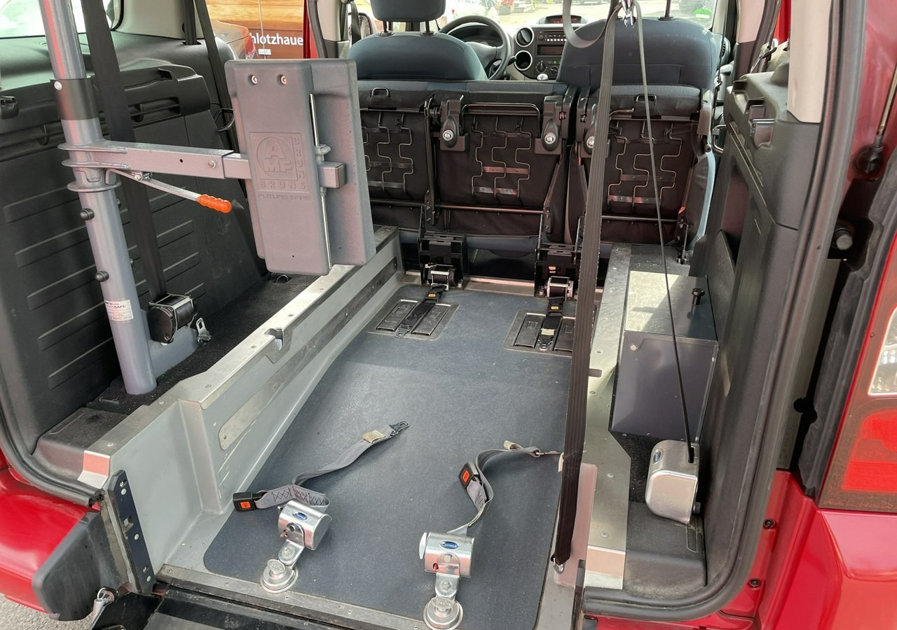 Vieglā automašīna Citroen Berlingo II Berlingo 1.6 do przewozu Niepełnosprawnych inwalida rampa 2018: foto 14