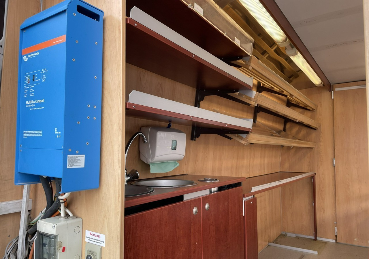 Citroen Jumper Jumper Autosklep wędlin Gastronomiczny Food Truck Foodtruck Sklep 20 - Tirdzniecības kravas automašīna: foto 4 Citroen Jumper Jumper Autosklep wędlin Gastronomiczny Food Truck Foodtruck Sklep 20 - Tirdzniecības kravas automašīna: foto 4