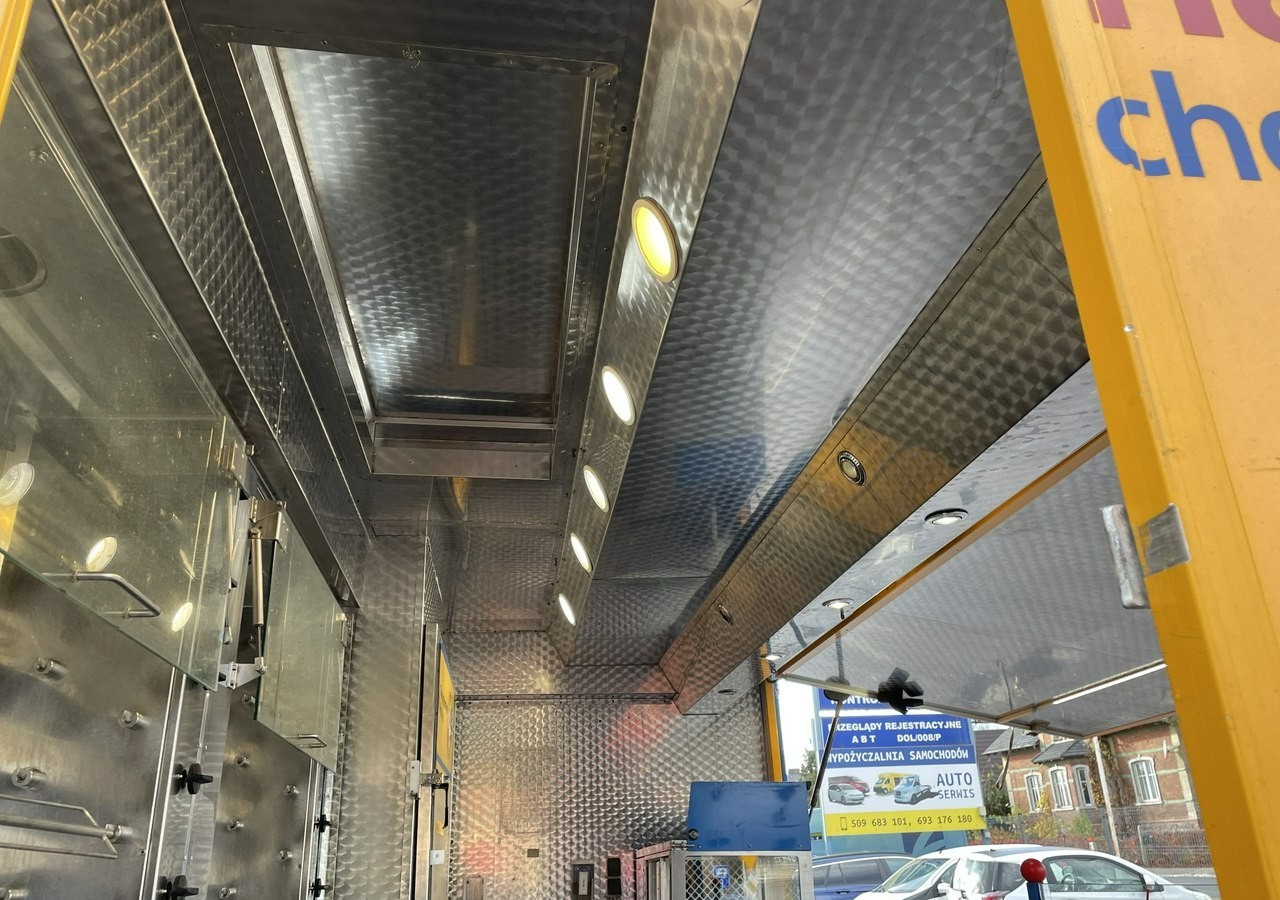 Fiat Ducato Autosklep Autogrill Gastronomiczny Food Truck Foodtruck sklep bar20 - Tirdzniecības kravas automašīna: foto 3 Fiat Ducato Autosklep Autogrill Gastronomiczny Food Truck Foodtruck sklep bar20 - Tirdzniecības kravas automašīna: foto 3