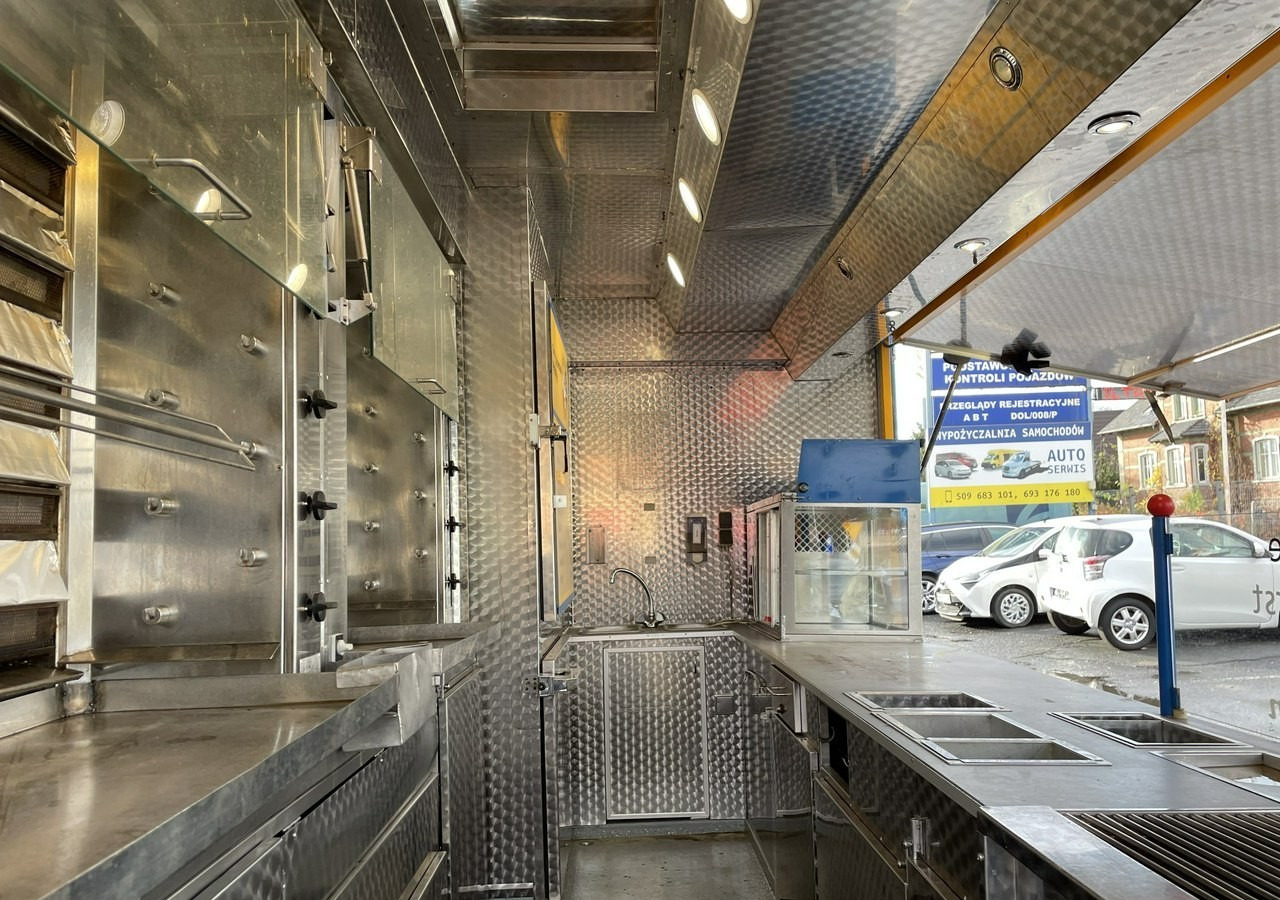 Fiat Ducato Autosklep Autogrill Gastronomiczny Food Truck Foodtruck sklep bar20 - Tirdzniecības kravas automašīna: foto 5 Fiat Ducato Autosklep Autogrill Gastronomiczny Food Truck Foodtruck sklep bar20 - Tirdzniecības kravas automašīna: foto 5