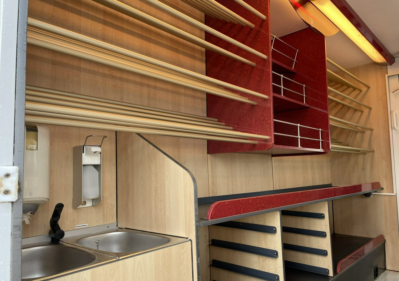 Fiat Ducato Autosklep pieczywa Gastronomiczny Food Truck Foodtruck sklep Borco - Tirdzniecības kravas automašīna: foto 3 Fiat Ducato Autosklep pieczywa Gastronomiczny Food Truck Foodtruck sklep Borco - Tirdzniecības kravas automašīna: foto 3