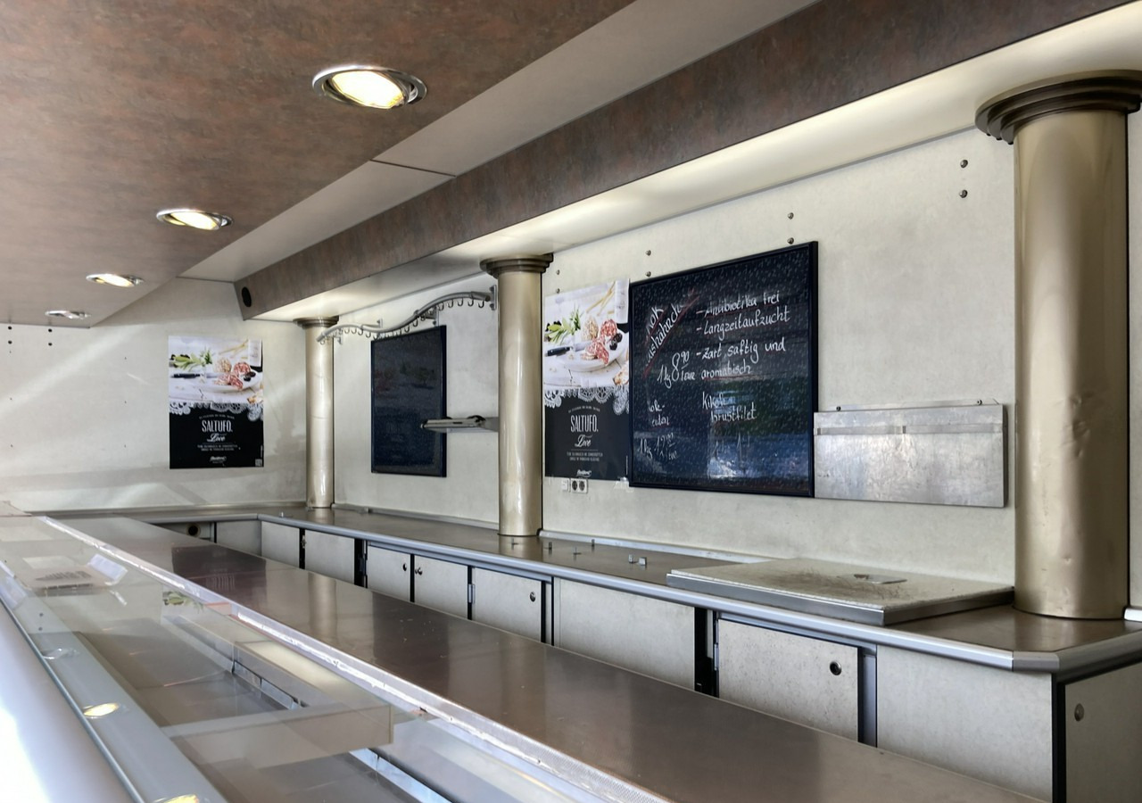 Fiat Ducato Autosklep wędlin Gastronomiczny Food Truck Foodtruck Sklep bar Borco - Tirdzniecības kravas automašīna: foto 2 Fiat Ducato Autosklep wędlin Gastronomiczny Food Truck Foodtruck Sklep bar Borco - Tirdzniecības kravas automašīna: foto 2