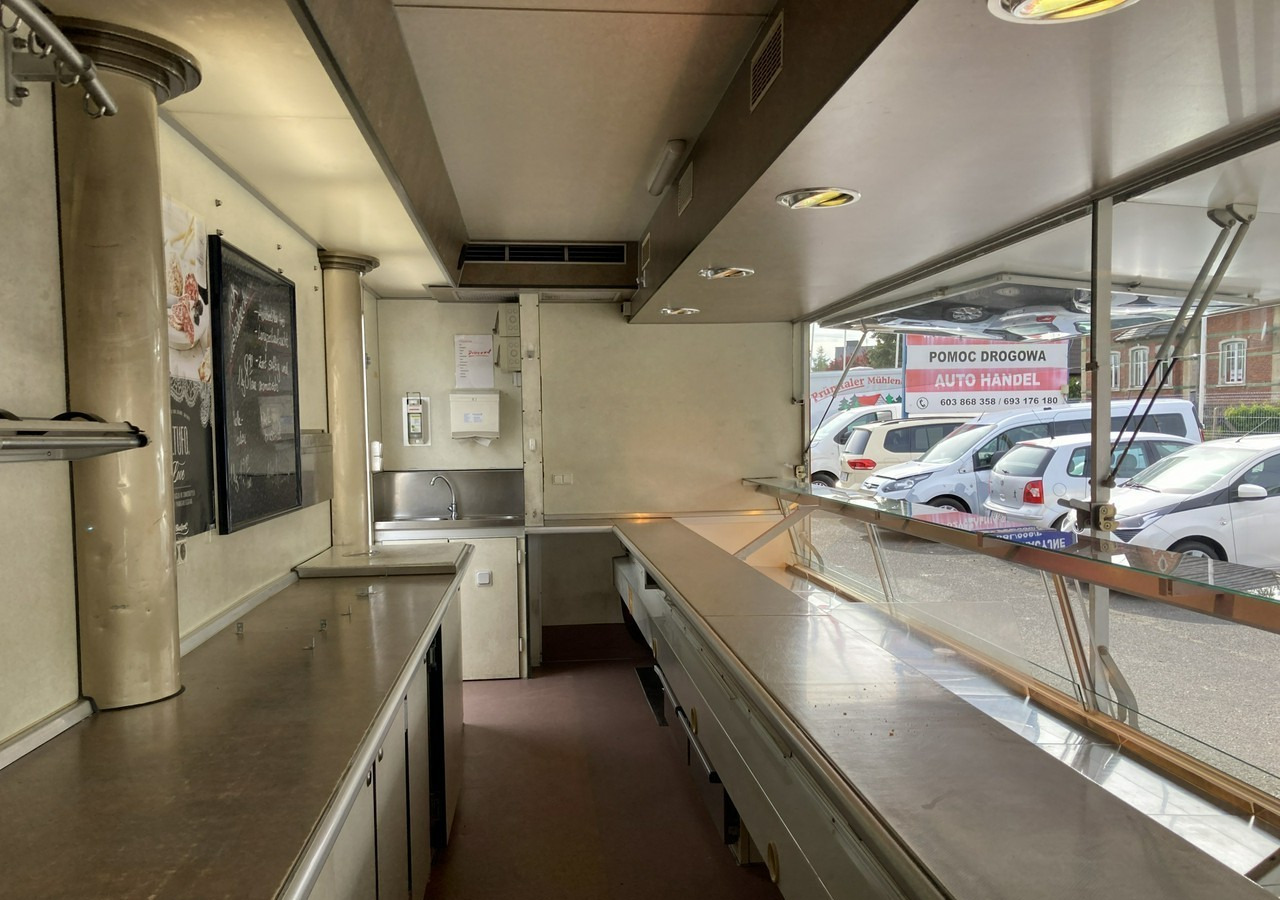 Fiat Ducato Autosklep wędlin Gastronomiczny Food Truck Foodtruck Sklep bar Borco - Tirdzniecības kravas automašīna: foto 5 Fiat Ducato Autosklep wędlin Gastronomiczny Food Truck Foodtruck Sklep bar Borco - Tirdzniecības kravas automašīna: foto 5
