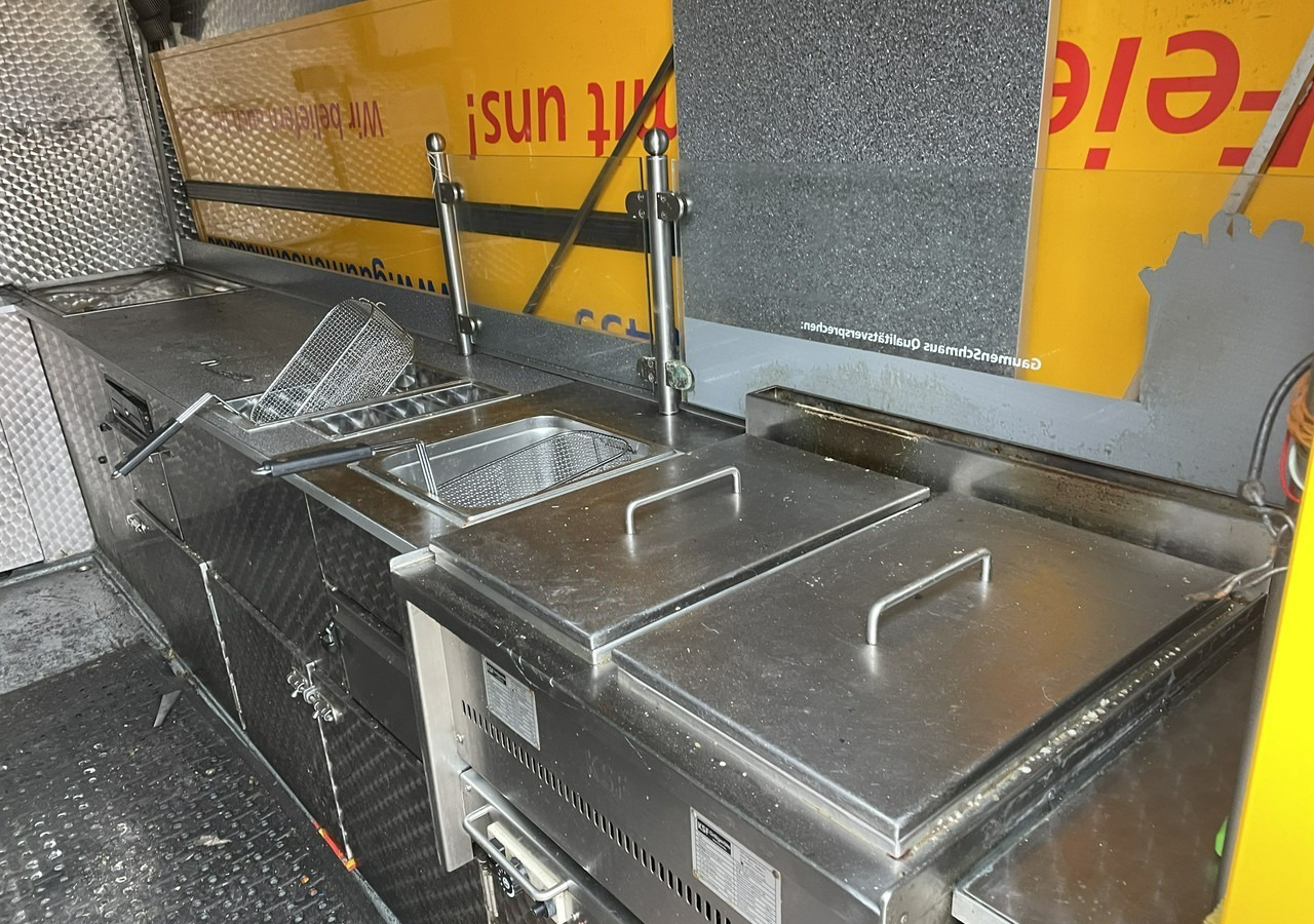 Fiat Ducato Ducato Autogrill Autosklep Foodtruck food truck Gastronomiczny 2018 - Tirdzniecības kravas automašīna: foto 4 Fiat Ducato Ducato Autogrill Autosklep Foodtruck food truck Gastronomiczny 2018 - Tirdzniecības kravas automašīna: foto 4