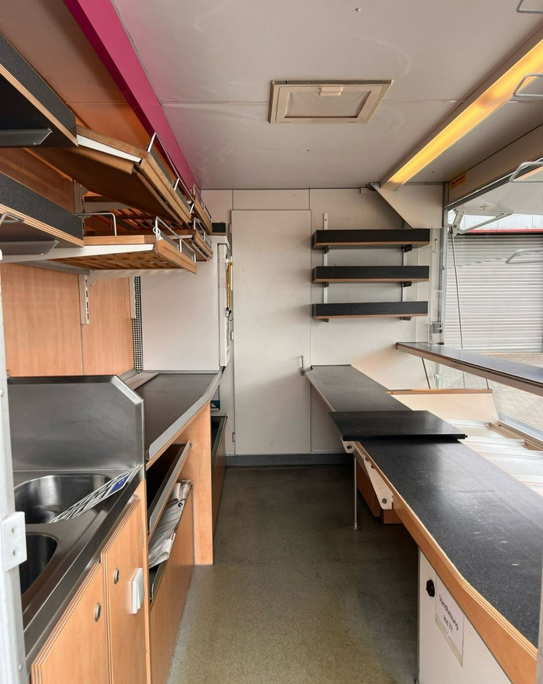 Fiat Ducato Ducato Autosklep Gastronomiczny Food Truck Foodtruck sklep Borco 200 - Tirdzniecības kravas automašīna: foto 4 Fiat Ducato Ducato Autosklep Gastronomiczny Food Truck Foodtruck sklep Borco 200 - Tirdzniecības kravas automašīna: foto 4