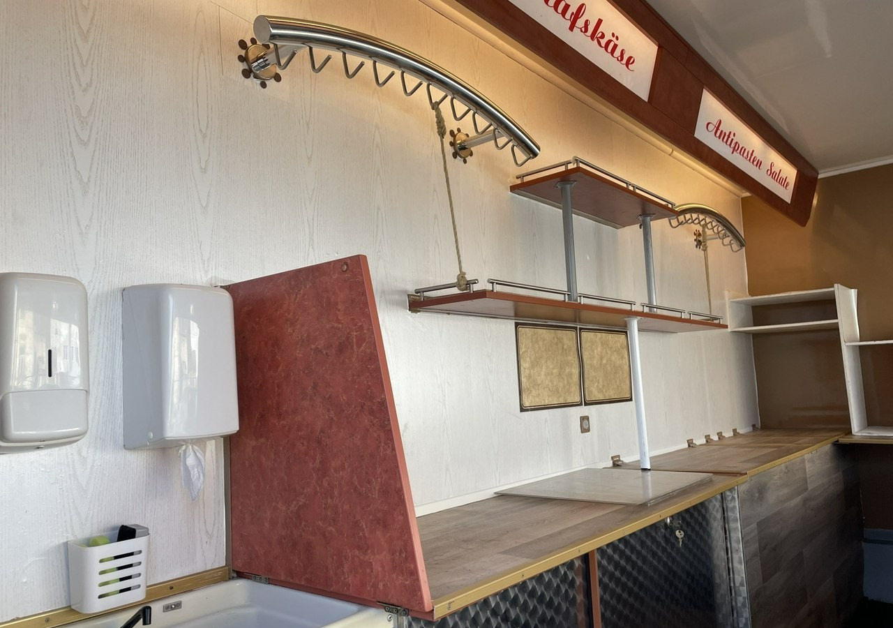 Fiat Ducato Ducato Autosklep wędlin Gastronomiczny Food Truck Foodtruck Sklep 20 - Tirdzniecības kravas automašīna: foto 3 Fiat Ducato Ducato Autosklep wędlin Gastronomiczny Food Truck Foodtruck Sklep 20 - Tirdzniecības kravas automašīna: foto 3