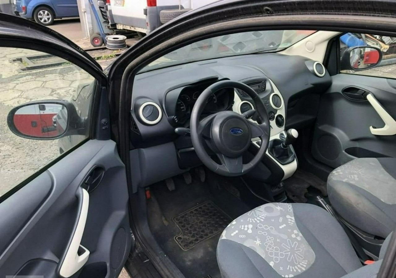 Ford KA II Ford KA 1,3 tdci 75KM 2012 - Hečbeks: foto 3 Ford KA II Ford KA 1,3 tdci 75KM 2012 - Hečbeks: foto 3