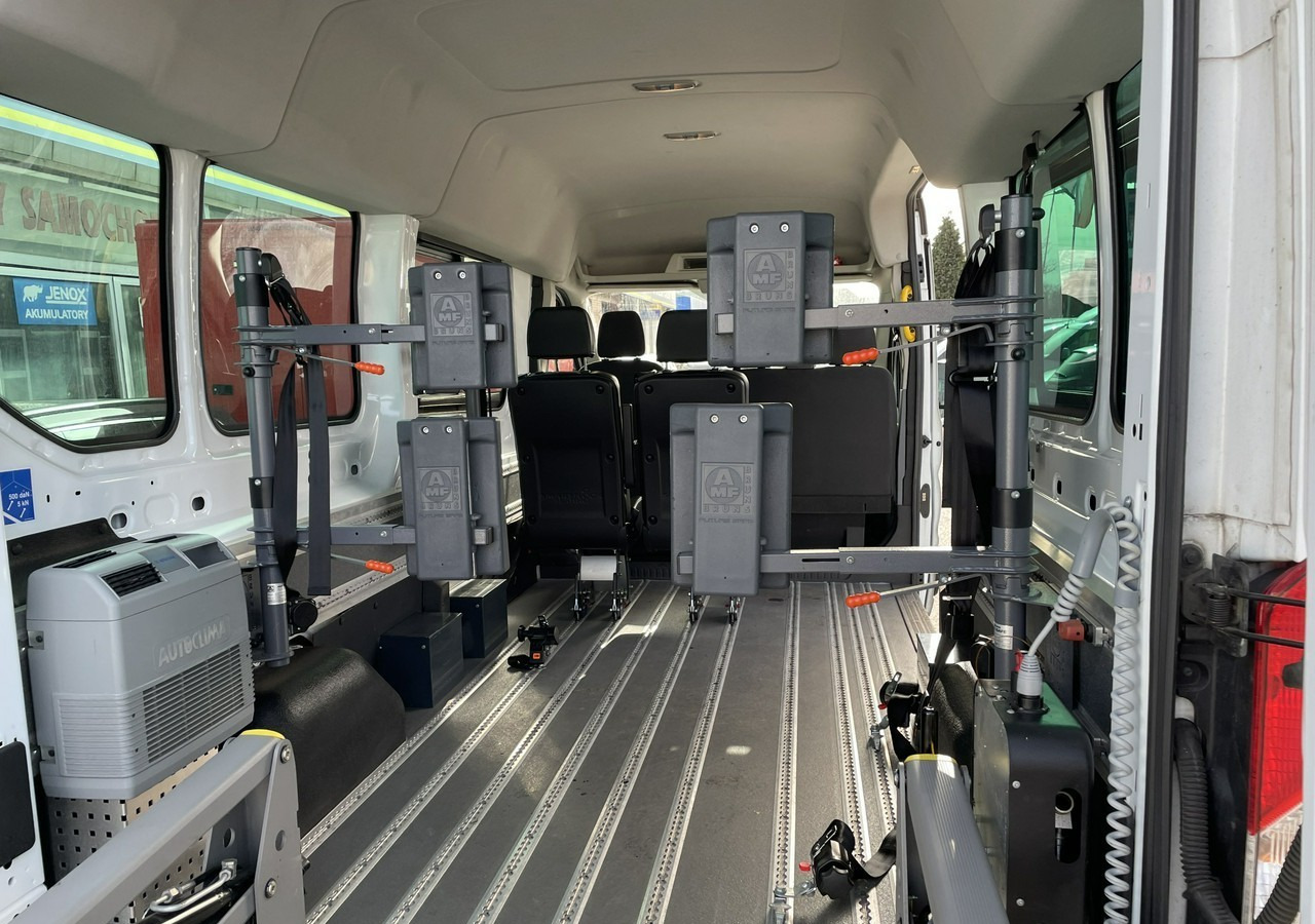 Ford Transit VIII Transit do przewozu Niepełnosprawnych 2 Wózki inwalida rampa 2017 - Vieglā automašīna: foto 5 Ford Transit VIII Transit do przewozu Niepełnosprawnych 2 Wózki inwalida rampa 2017 - Vieglā automašīna: foto 5