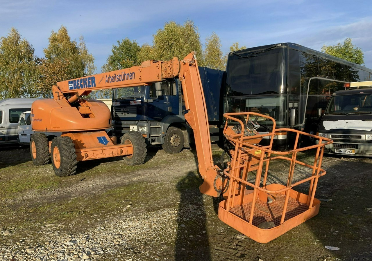 Inna Inny Podnośnik koszowy Haulotte H23 zwyżka 4x4 12082 mg 23 metrów - Teleskopiskais pacēlājs: foto 4 Inna Inny Podnośnik koszowy Haulotte H23 zwyżka 4x4 12082 mg 23 metrów - Teleskopiskais pacēlājs: foto 4