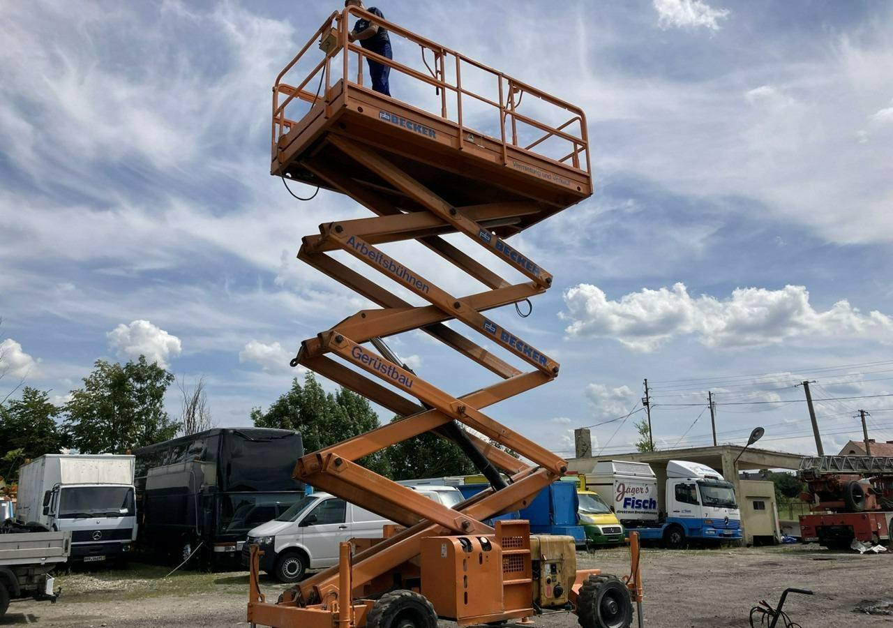 Inna Inny Podnośnik nożycowy Haulotte H15SDX 4x4 podpory 6905 mg 15 metrów - Šķērveida pacēlājs: foto 5 Inna Inny Podnośnik nożycowy Haulotte H15SDX 4x4 podpory 6905 mg 15 metrów - Šķērveida pacēlājs: foto 5