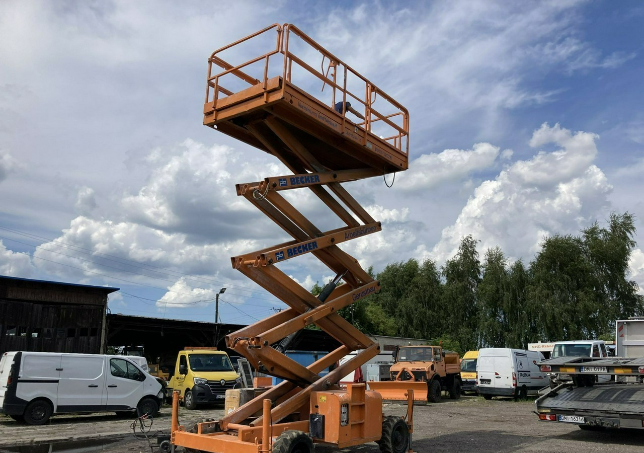 Inna Inny Podnośnik nożycowy Haulotte H15SDX 4x4 podpory 6905 mg 15 metrów - Šķērveida pacēlājs: foto 3 Inna Inny Podnośnik nożycowy Haulotte H15SDX 4x4 podpory 6905 mg 15 metrów - Šķērveida pacēlājs: foto 3
