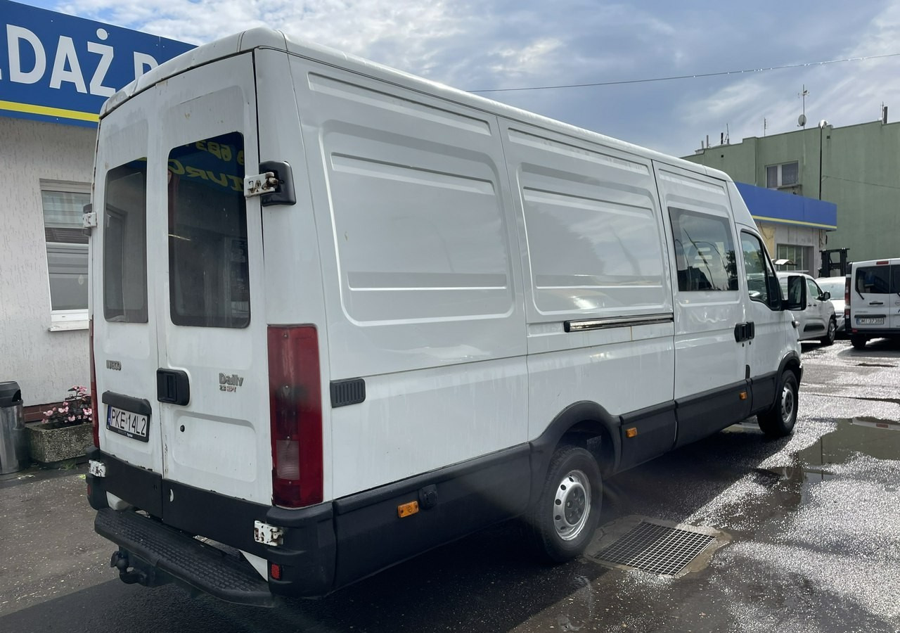 Iveco Iveco Daily 35S14 Maxi Brygadówka dokka doka 7-osobowy - Kravas-pasažieru furgons: foto 5 Iveco Iveco Daily 35S14 Maxi Brygadówka dokka doka 7-osobowy - Kravas-pasažieru furgons: foto 5
