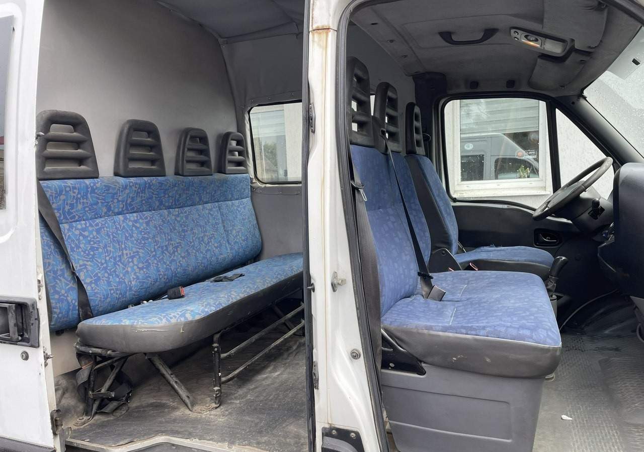 Iveco Iveco Daily 35S14 Maxi Brygadówka dokka doka 7-osobowy - Kravas-pasažieru furgons: foto 3 Iveco Iveco Daily 35S14 Maxi Brygadówka dokka doka 7-osobowy - Kravas-pasažieru furgons: foto 3