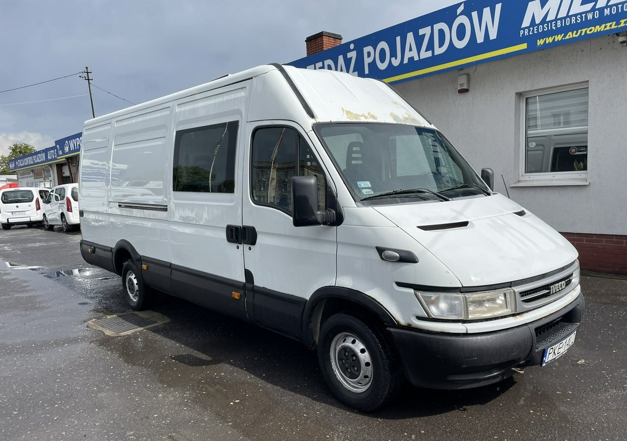 Iveco Iveco Daily 35S14 Maxi Brygadówka dokka doka 7-osobowy - Kravas-pasažieru furgons: foto 2 Iveco Iveco Daily 35S14 Maxi Brygadówka dokka doka 7-osobowy - Kravas-pasažieru furgons: foto 2