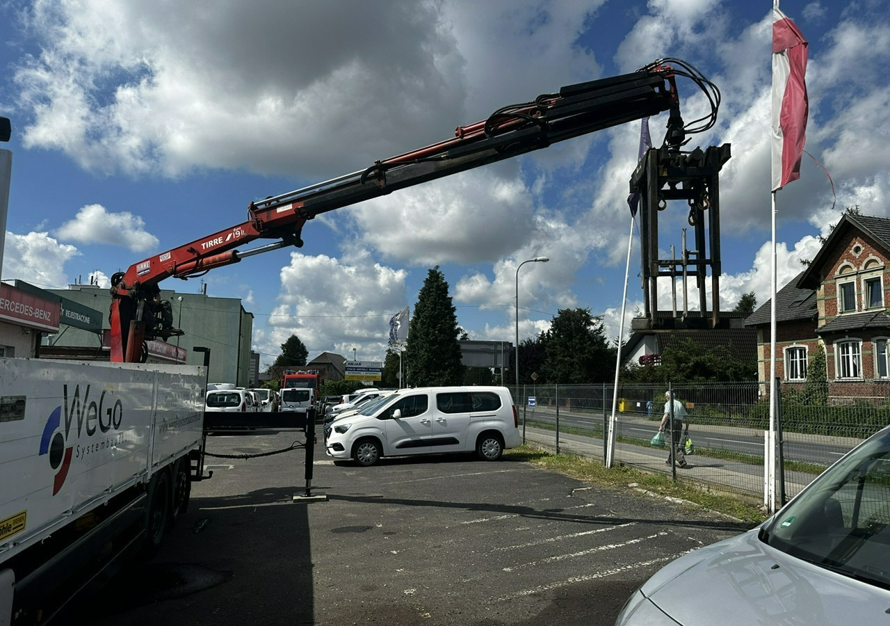 Bortu kravas automašīna/ Platforma, Kravas auto ar manipulatoru MAN Inny MAN MAN TGS 26.360 Skrzynia HDS + hwytak 2008: foto 9