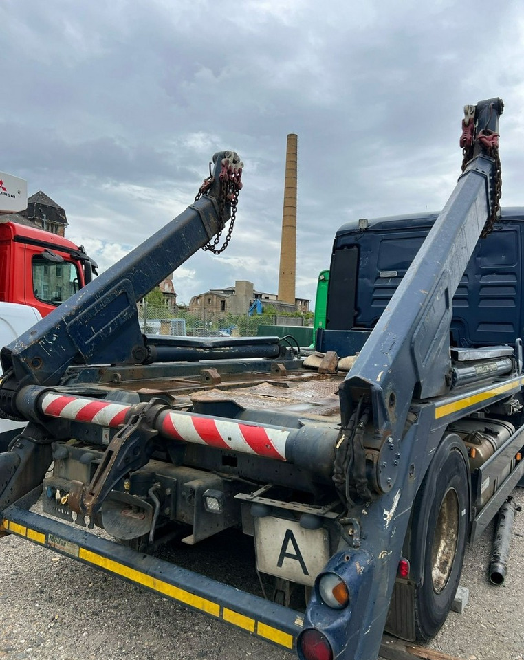 MAN Inny MAN Man TGX 18.400 Bramowiec hakowiec Meiler Model 2012 - Būvgružu konteineru vedējs: foto 3 MAN Inny MAN Man TGX 18.400 Bramowiec hakowiec Meiler Model 2012 - Būvgružu konteineru vedējs: foto 3