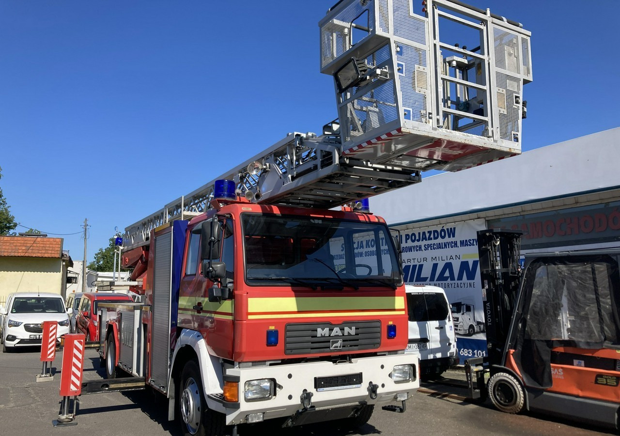 Ugunsdzēsēju mašīna MAN L 2000 MAN 15,280 Straż pożarna drabina Strażacka zwyżka 32m Metz Model 20: foto 9