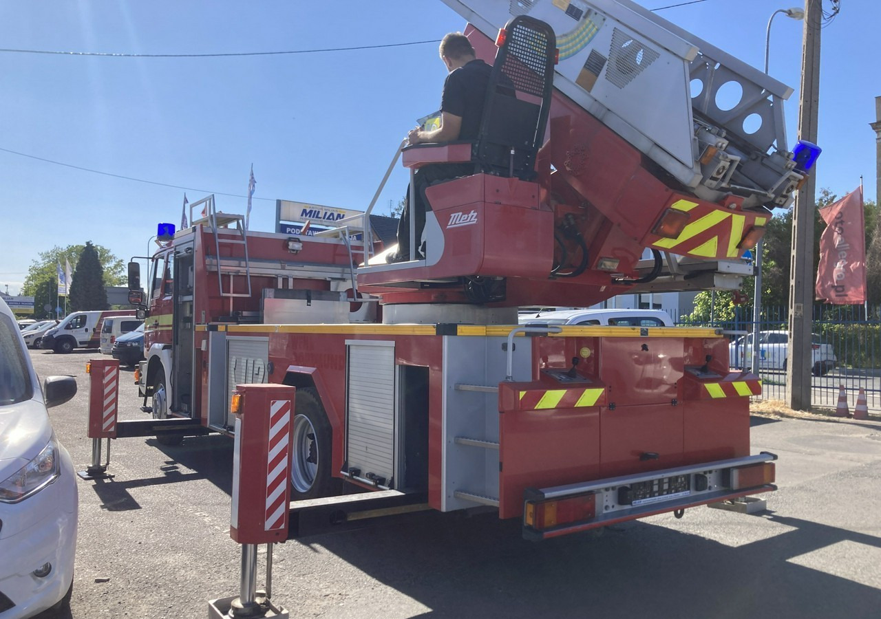 Ugunsdzēsēju mašīna MAN L 2000 MAN 15,280 Straż pożarna drabina Strażacka zwyżka 32m Metz Model 20: foto 17