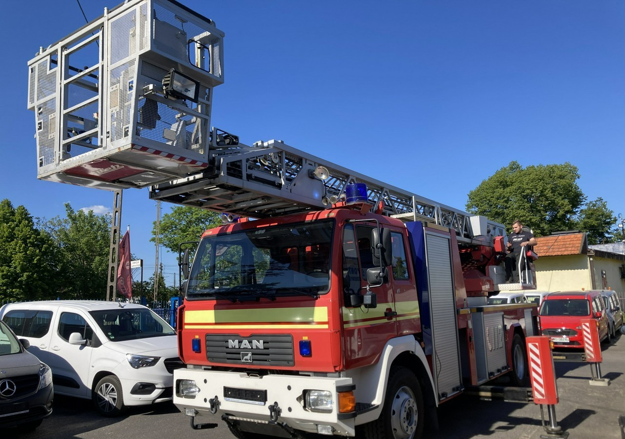 Ugunsdzēsēju mašīna MAN L 2000 MAN 15,280 Straż pożarna drabina Strażacka zwyżka 32m Metz Model 20: foto 7