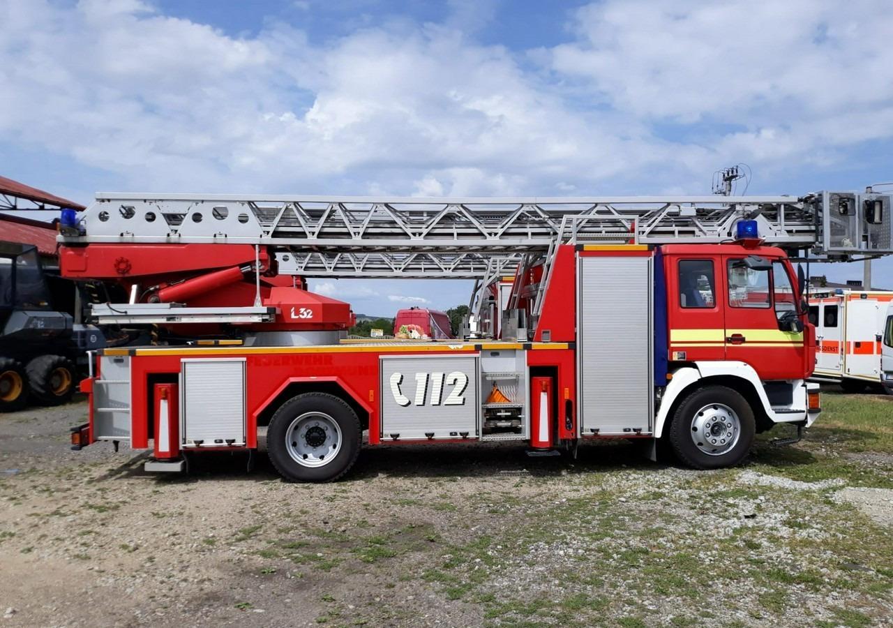 Ugunsdzēsēju mašīna MAN L 2000 MAN 15,280 Straż pożarna drabina Strażacka zwyżka 32m Metz Model 20: foto 8