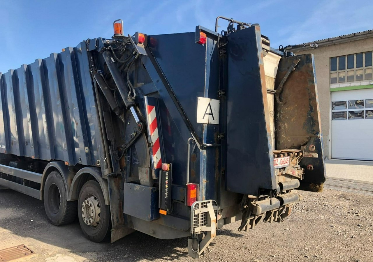 MAN TGA 26.320 Śmieciarka TGA 26.320 Śmieciarka Powerpress 525 FAUN 2008 - Atkritumu vedējs: foto 4 MAN TGA 26.320 Śmieciarka TGA 26.320 Śmieciarka Powerpress 525 FAUN 2008 - Atkritumu vedējs: foto 4