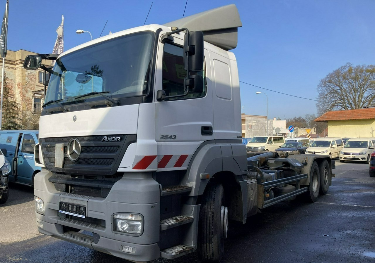 Mercedes-Benz Inny Mercedes-Benz Mercedes Axor 2543 Hakowiec bramowiec MEILLER-KIPPER Model 2009 - Pacēlājs ar āķi: foto 1 Mercedes-Benz Inny Mercedes-Benz Mercedes Axor 2543 Hakowiec bramowiec MEILLER-KIPPER Model 2009 - Pacēlājs ar āķi: foto 1