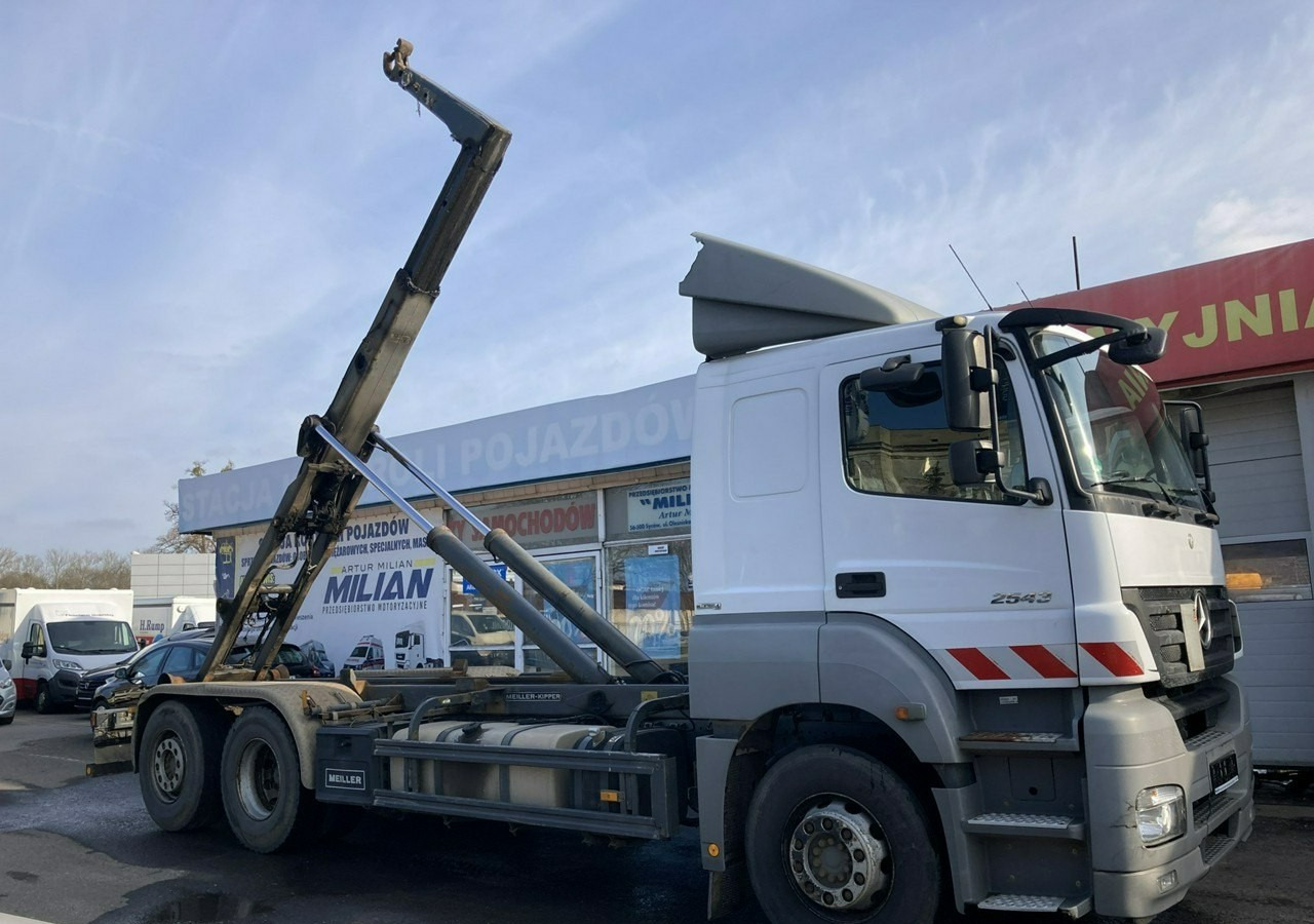 Mercedes-Benz Inny Mercedes-Benz Mercedes Axor 2543 Hakowiec bramowiec MEILLER-KIPPER Model 2009 - Pacēlājs ar āķi: foto 3 Mercedes-Benz Inny Mercedes-Benz Mercedes Axor 2543 Hakowiec bramowiec MEILLER-KIPPER Model 2009 - Pacēlājs ar āķi: foto 3