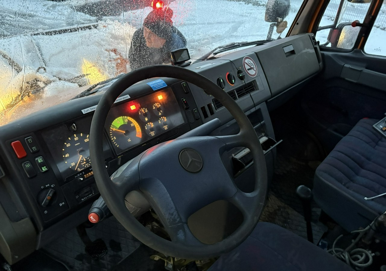 Mercedes-Benz Inny Mercedes-Benz Mercedes Vario 815 Wywrotka 4X4 2004 Pług posypywarka odśnieżarka līzingu Mercedes-Benz Inny Mercedes-Benz Mercedes Vario 815 Wywrotka 4X4 2004 Pług posypywarka odśnieżarka: foto 12 Mercedes-Benz Inny Mercedes-Benz Mercedes Vario 815 Wywrotka 4X4 2004 Pług posypywarka odśnieżarka līzingu Mercedes-Benz Inny Mercedes-Benz Mercedes Vario 815 Wywrotka 4X4 2004 Pług posypywarka odśnieżarka: foto 12