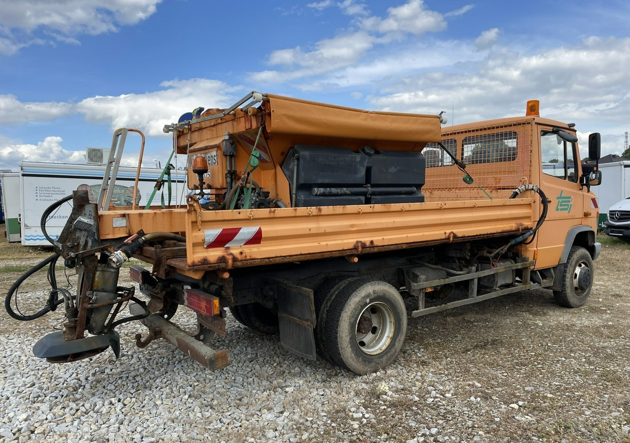 Mercedes-Benz Inny Mercedes-Benz Mercedes Vario 815 Wywrotka 4X4 2004 - Sniega novākšanas tehnika: foto 2 Mercedes-Benz Inny Mercedes-Benz Mercedes Vario 815 Wywrotka 4X4 2004 - Sniega novākšanas tehnika: foto 2