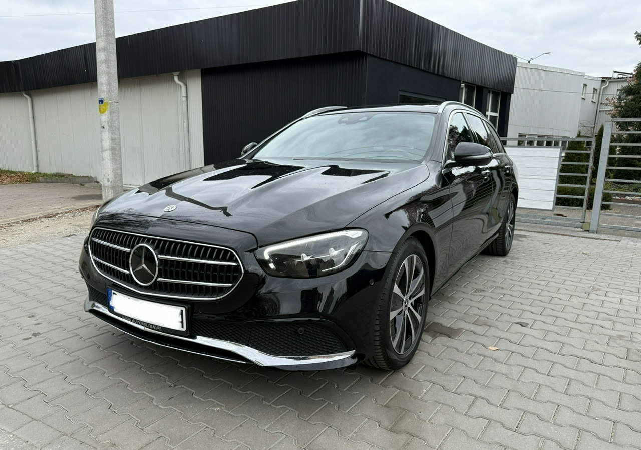 Mercedes-Benz Klasa E E300de EQ-Power Hybrid 50km na prądzie 2.0d 306KM Avantgarde Panoram - Vieglā automašīna: foto 1 Mercedes-Benz Klasa E E300de EQ-Power Hybrid 50km na prądzie 2.0d 306KM Avantgarde Panoram - Vieglā automašīna: foto 1