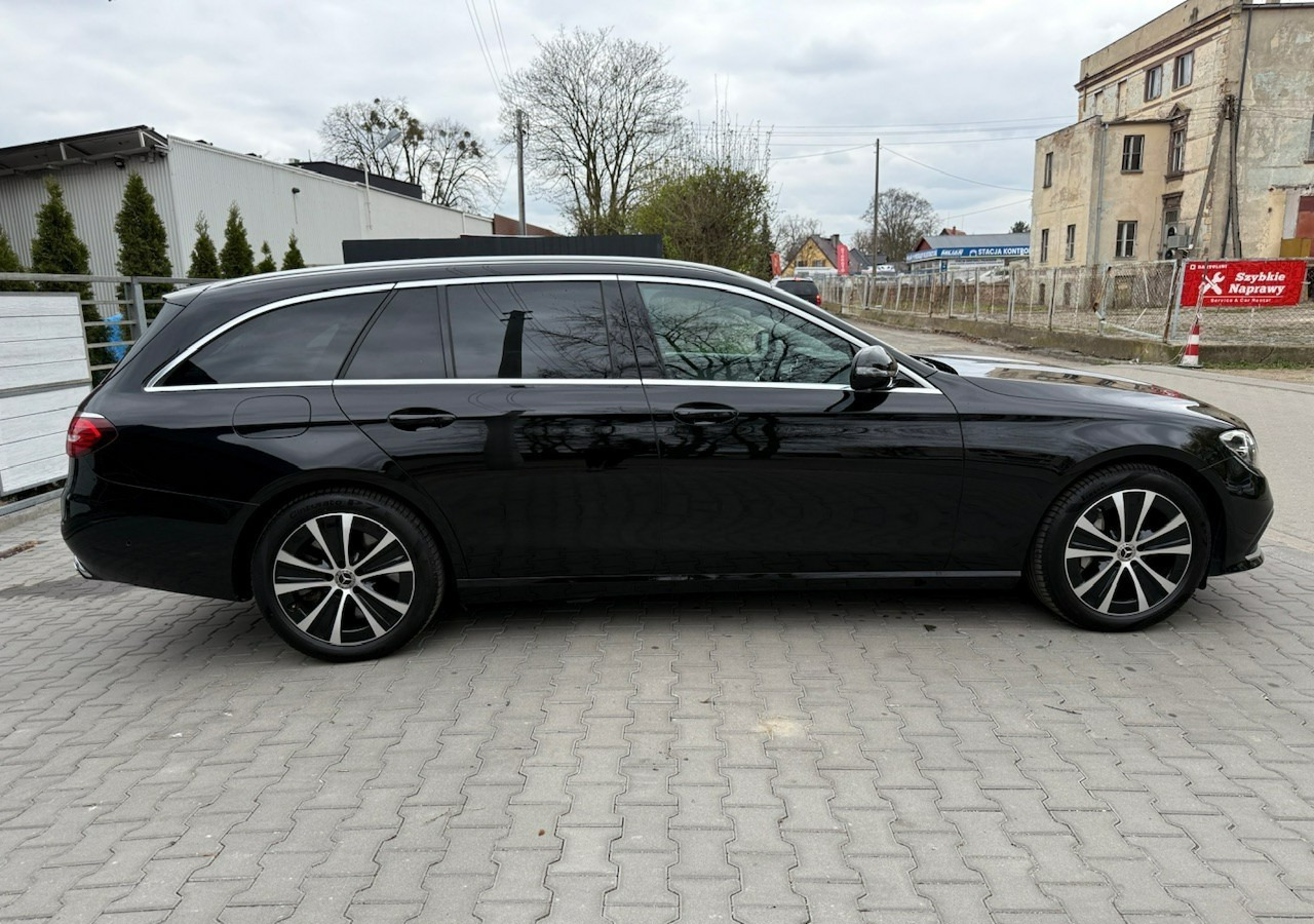 Mercedes-Benz Klasa E E300de EQ-Power Hybrid 50km na prądzie 2.0d 306KM Avantgarde Panoram - Vieglā automašīna: foto 5 Mercedes-Benz Klasa E E300de EQ-Power Hybrid 50km na prądzie 2.0d 306KM Avantgarde Panoram - Vieglā automašīna: foto 5